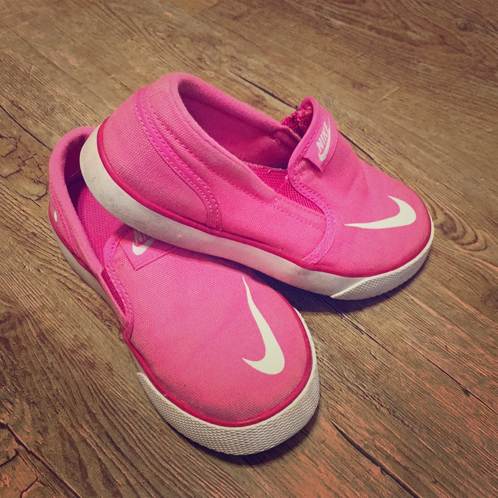 Nike slip on